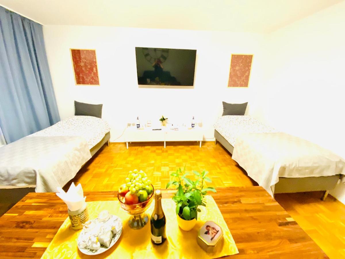 Welcome To Messe!-Two-Bedroom Apartment&Balcony Hannover Eksteriør billede