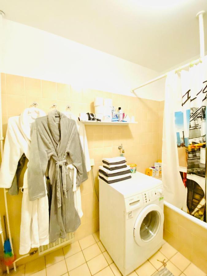 Welcome To Messe!-Two-Bedroom Apartment&Balcony Hannover Eksteriør billede